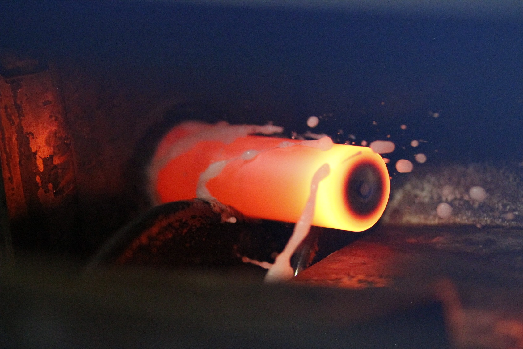 Single rod surface-coated